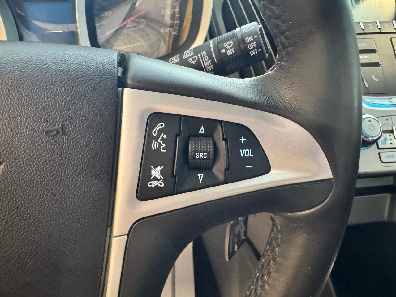 Used 2015 Chevrolet Equinox LTZ FWD image 14