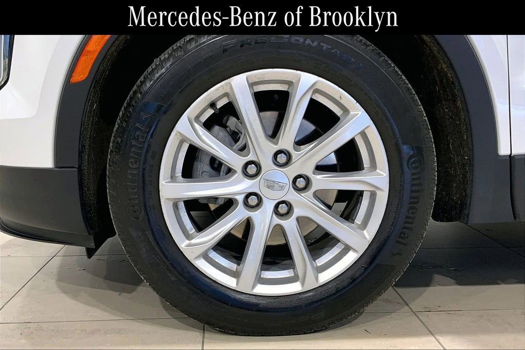 Used 2023 Cadillac XT4 Luxury w/ Cold Weather Package image 10