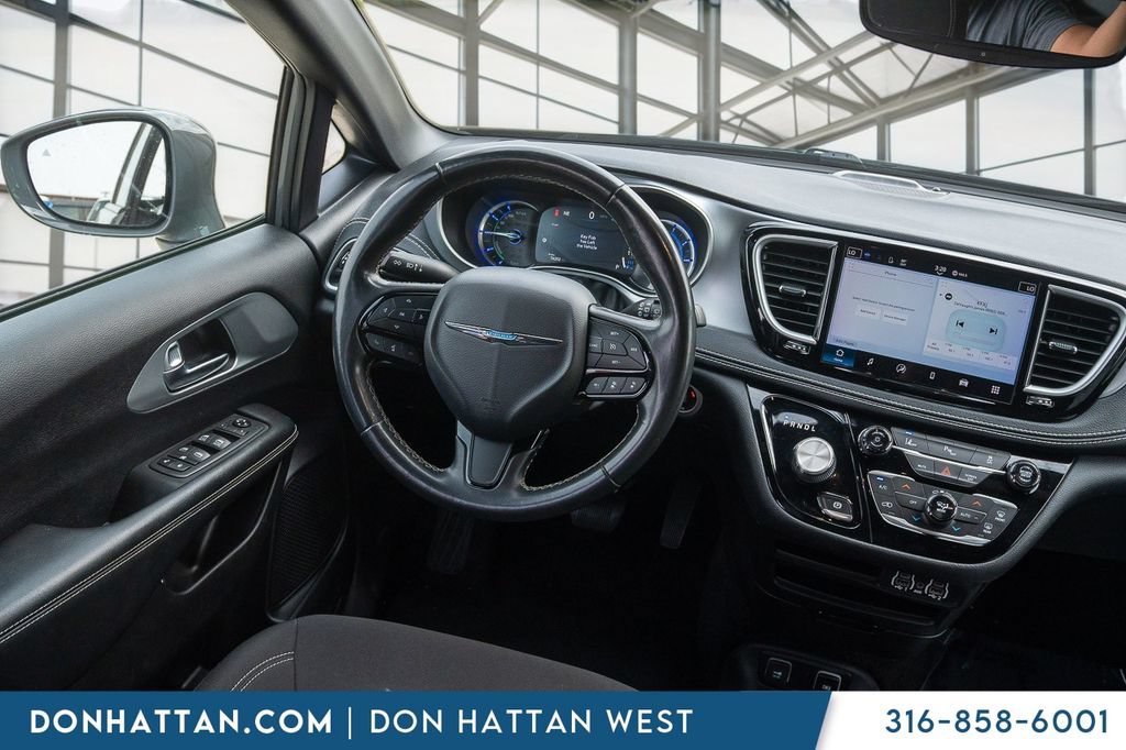 Used 2021 Chrysler Pacifica Touring w/ S Appearance Package FWD image 13