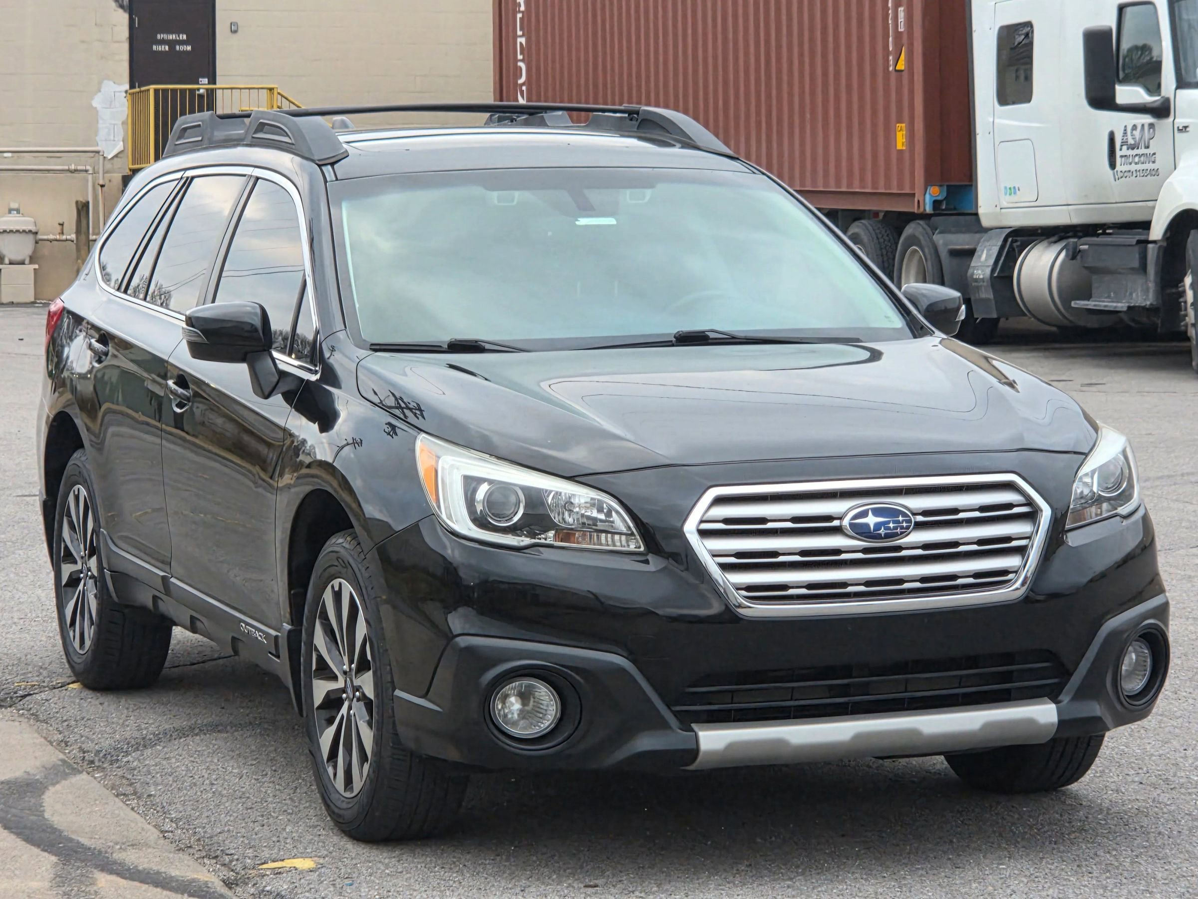 Used 2017 Subaru Outback 3.6R Limited image 3