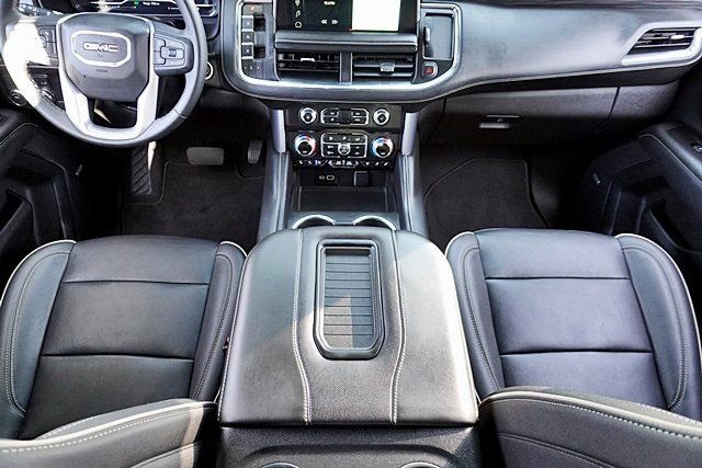 Used 2024 GMC Yukon SLT RWD image 22