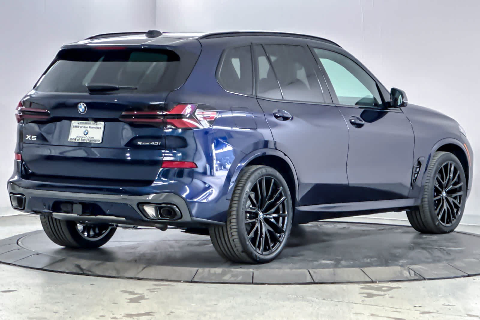 Used 2026 BMW X5 xDrive40i w/ M Sport Package AWD/4WD image 2