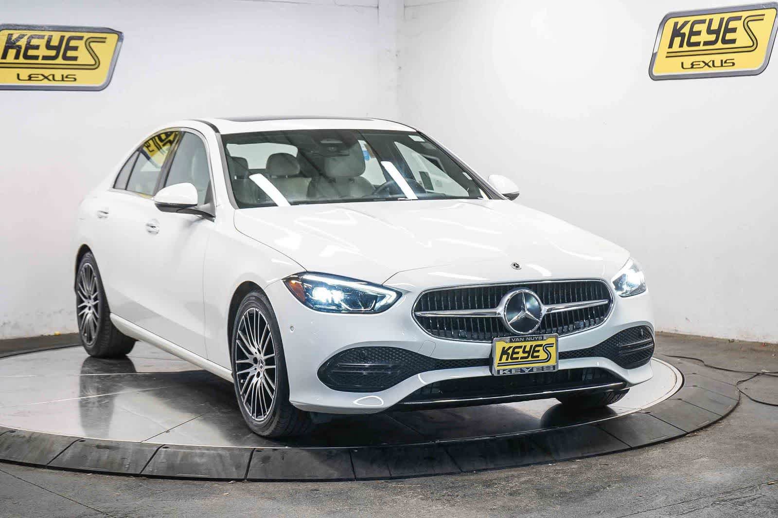 Used 2025 Mercedes-Benz C 300 4MATIC Sedan image 5