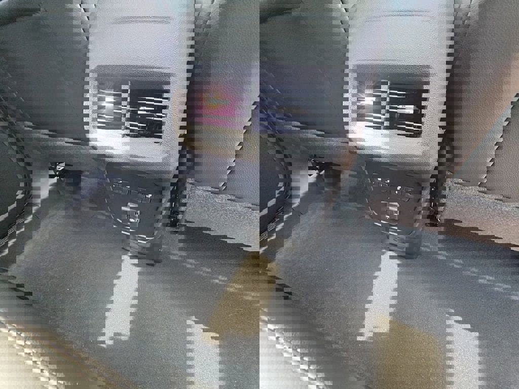 Used 2022 Chevrolet Equinox Premier AWD/4WD image 34