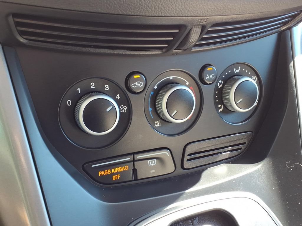 Used 2015 Ford Escape SE AWD/4WD image 21