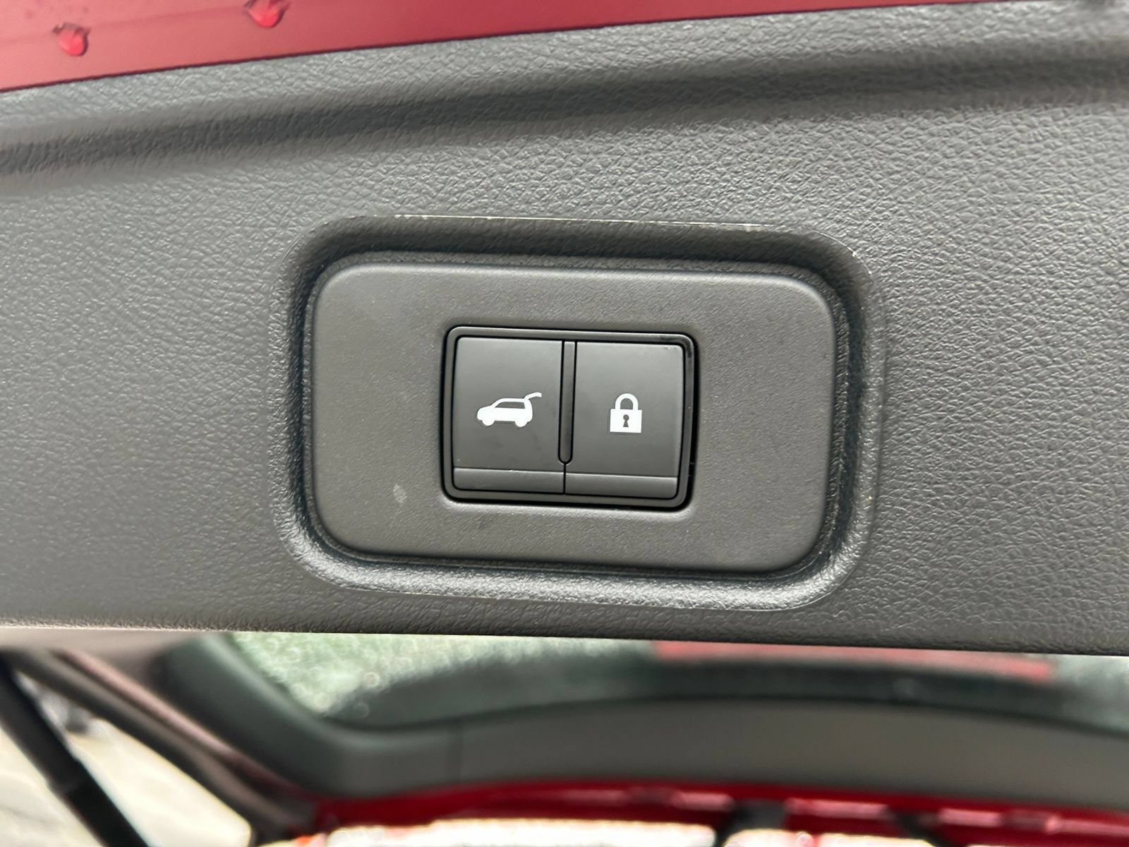 Used 2026 Nissan Pathfinder SV FWD image 19