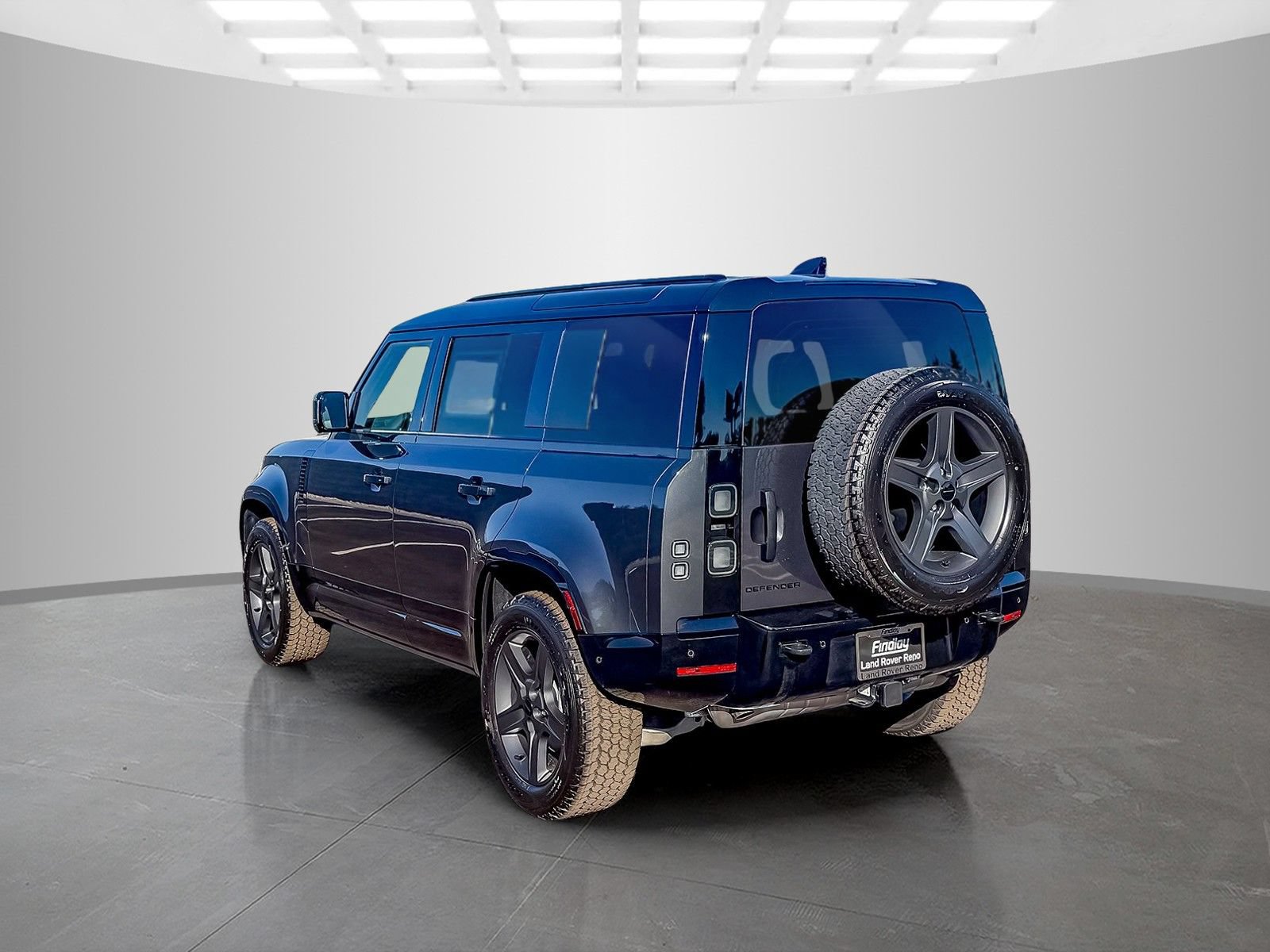 New 2026 Land Rover Defender 110 X-Dynamic SE AWD/4WD image 3