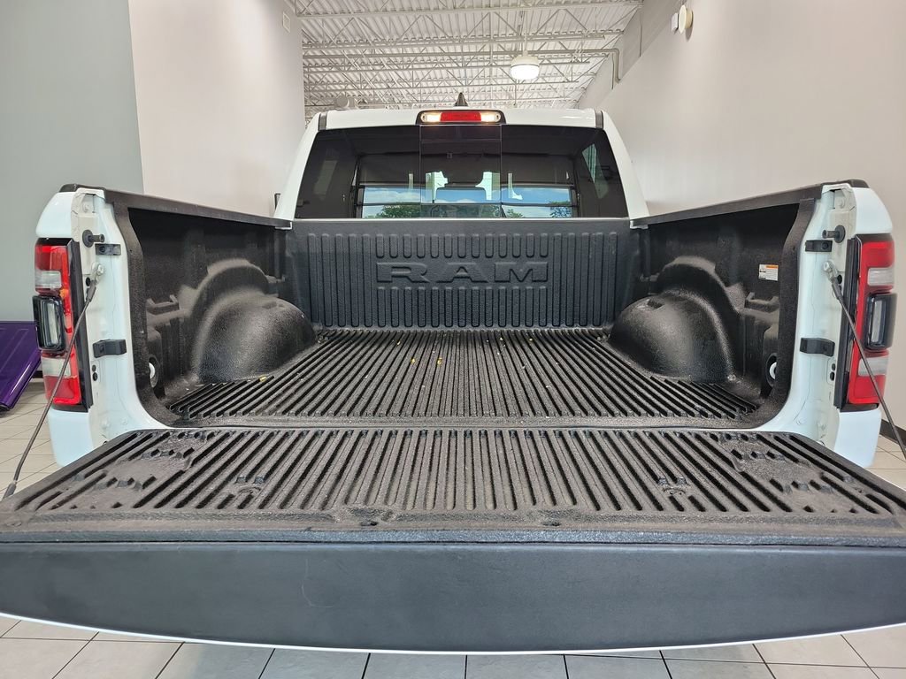 Used 2024 RAM 1500 Laramie AWD/4WD image 11
