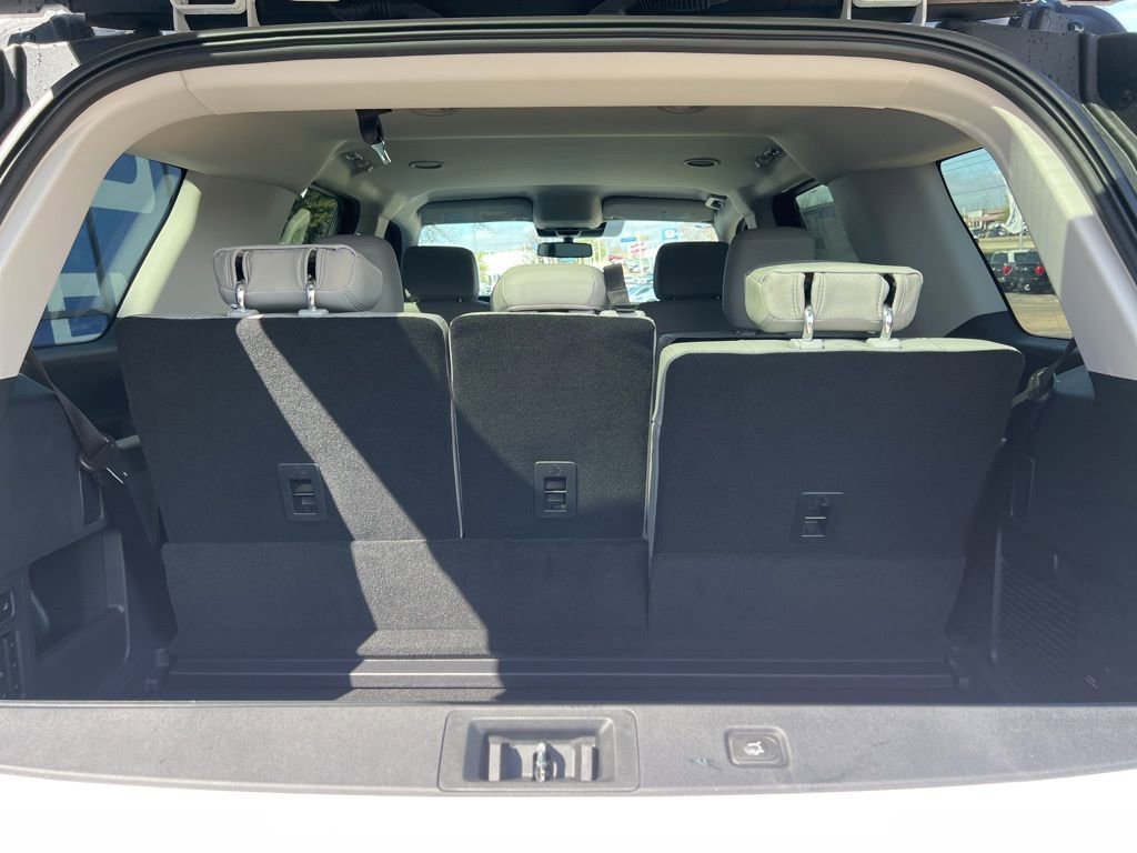 New 2026 Ford Expedition Active image 10