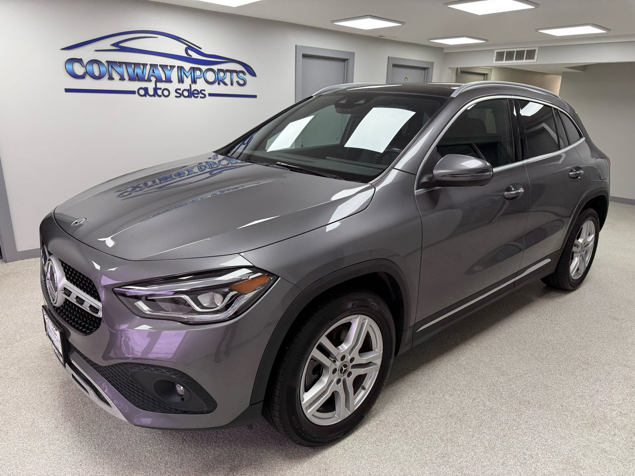 Used 2021 Mercedes-Benz GLA 250 4MATIC w/ Premium Package image 2
