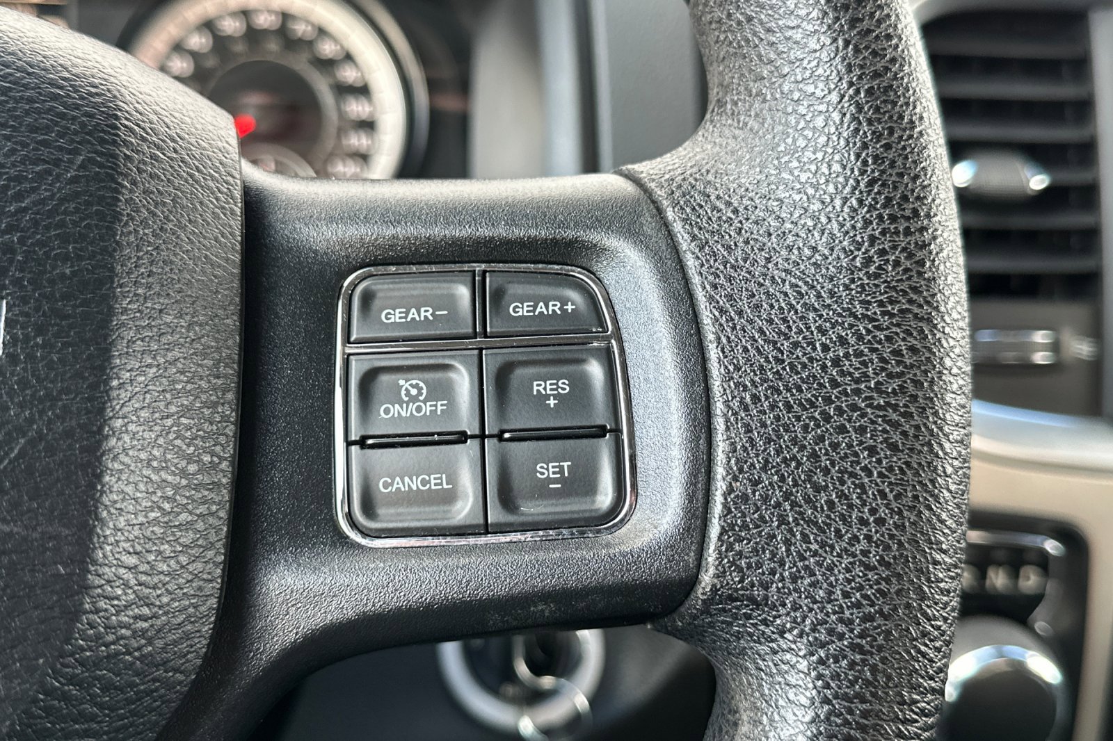 Used 2017 RAM 1500 Classic SLT image 34