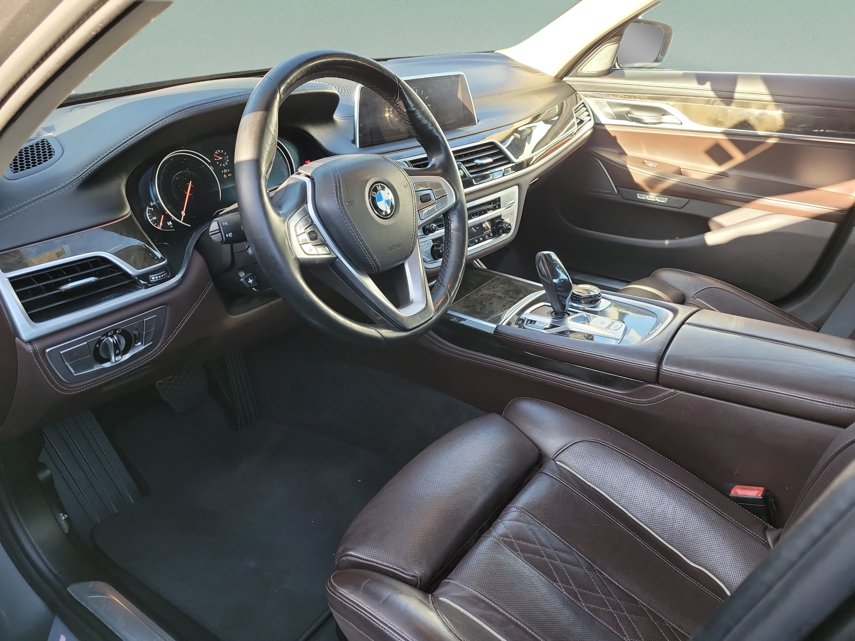 Used 2016 BMW 740i RWD image 14