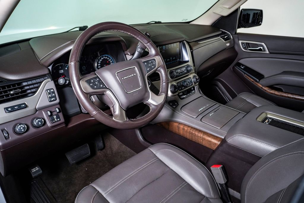 Used 2019 GMC Yukon Denali w/ Denali Ultimate Package image 19