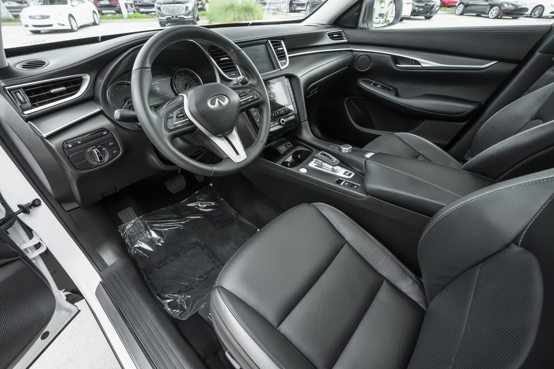 Used 2025 INFINITI QX50 Luxe image 9