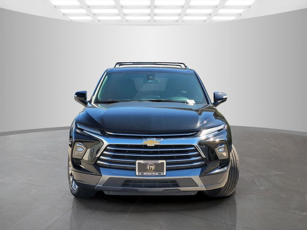 Used 2024 Chevrolet Blazer Premier FWD image 2