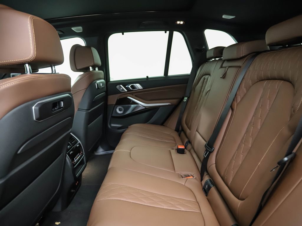 Used 2026 BMW X5 M60i AWD/4WD image 21