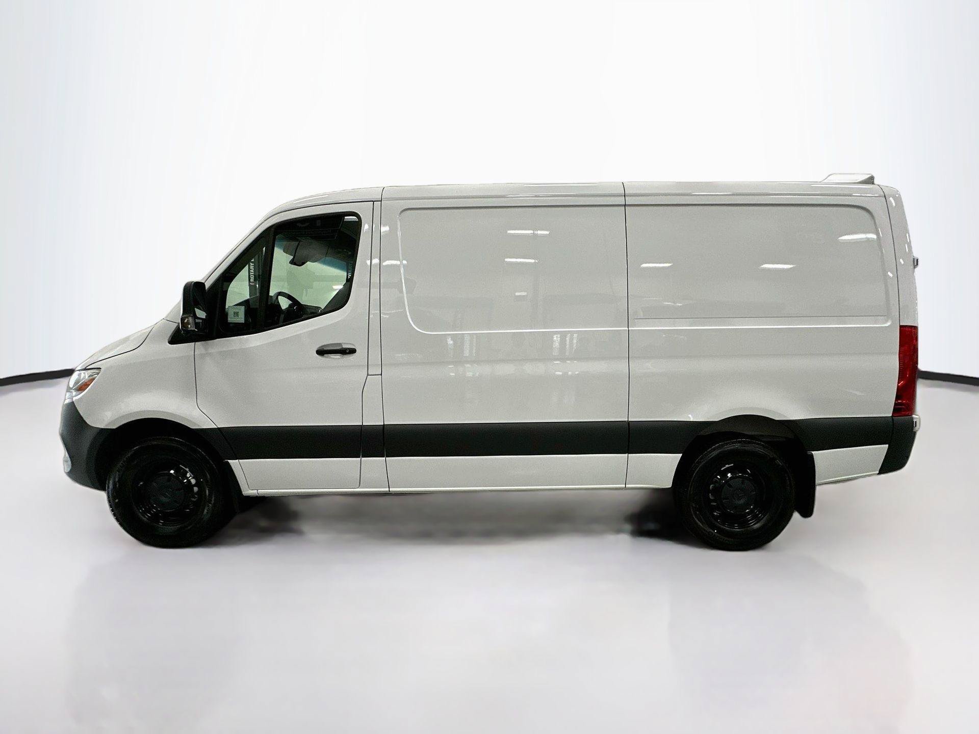 Used 2026 Mercedes-Benz Sprinter 2500 image 3