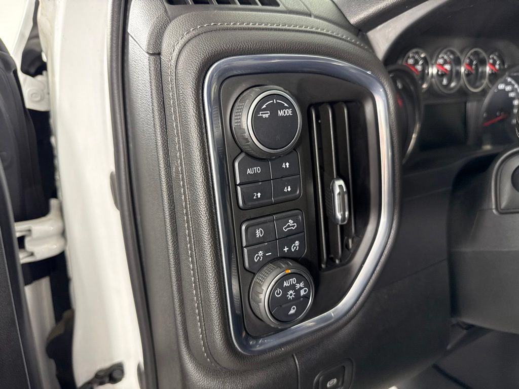 Used 2021 Chevrolet Silverado 1500 LT Trail Boss w/ Convenience Package II AWD/4WD image 15