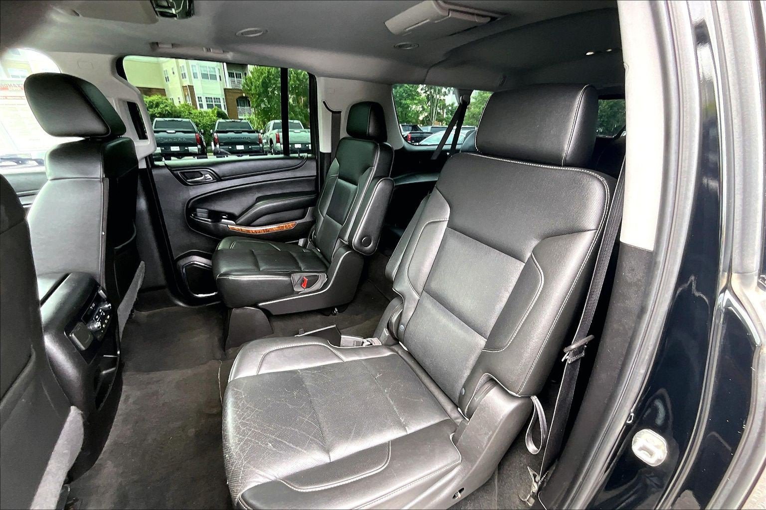 Used 2018 Chevrolet Suburban Premier AWD/4WD image 25