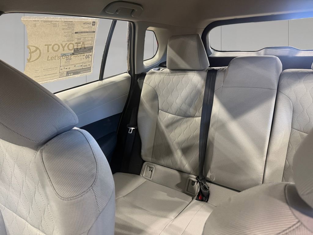Used 2026 Toyota Corolla Cross L image 40