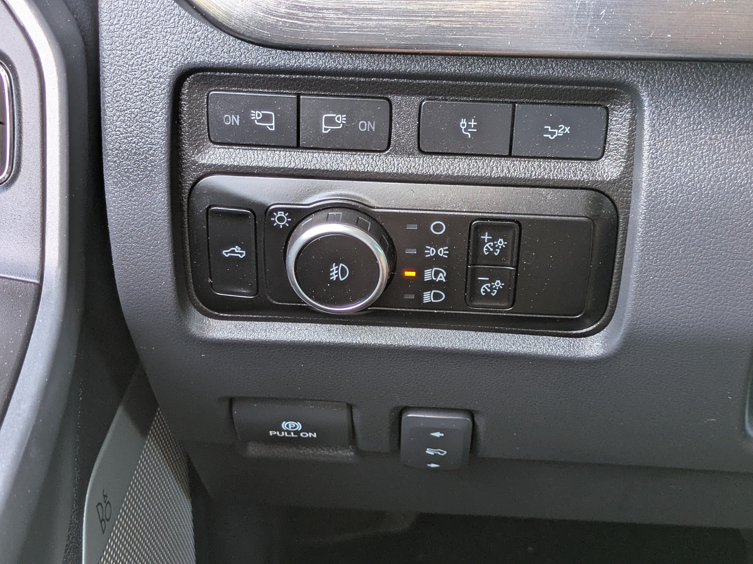 Used 2024 Ford F250 Lariat w/ Lariat Ultimate Package AWD/4WD image 21