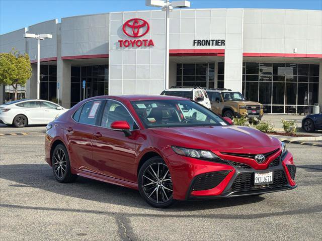 Certified 2024 Toyota Camry SE FWD image 1