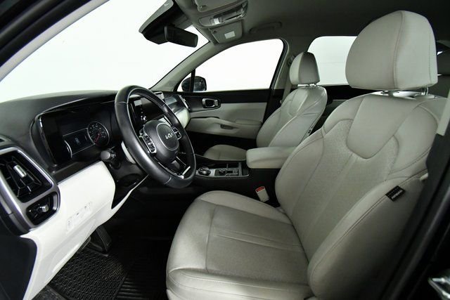 Used 2024 Kia Sorento EX image 5