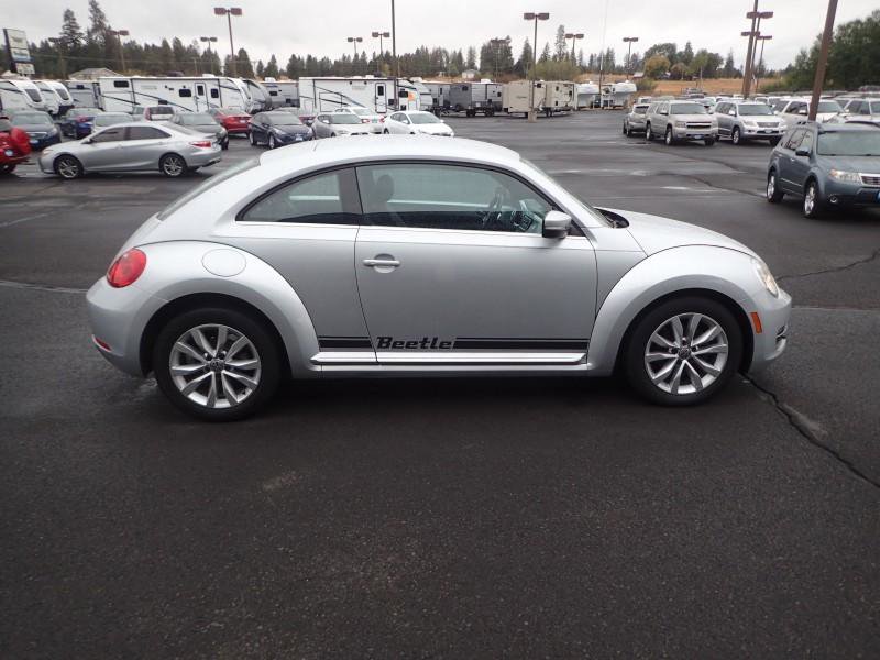 Used 2013 Volkswagen Beetle TDI FWD image 6