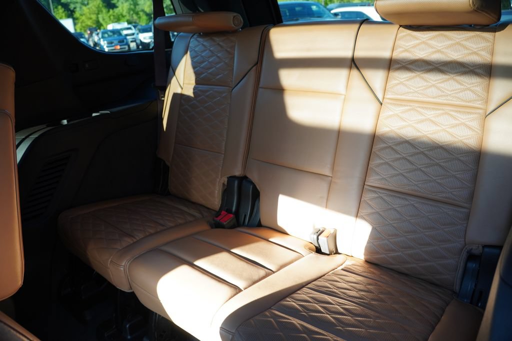 Certified 2022 Cadillac Escalade Sport w/ Touring Package AWD/4WD image 19