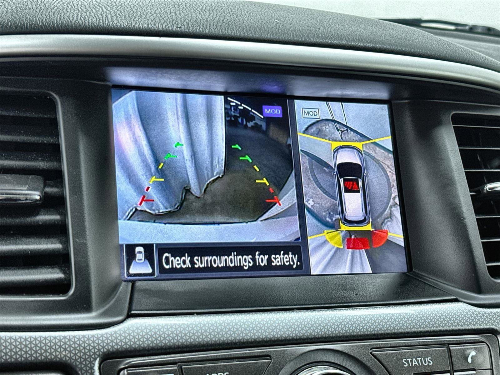 Used 2018 Nissan Pathfinder SL w/ Midnight Edition Package image 16