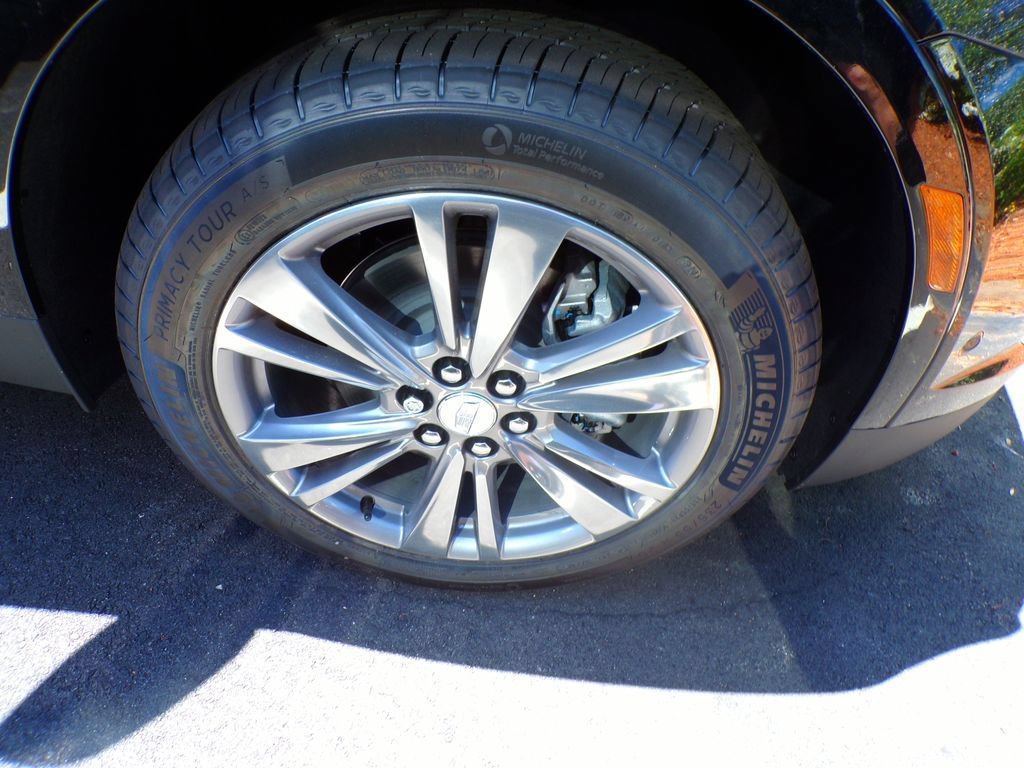 New 2026 Cadillac XT5 Premium Luxury w/ LPO, Floor Liner Package AWD/4WD image 4