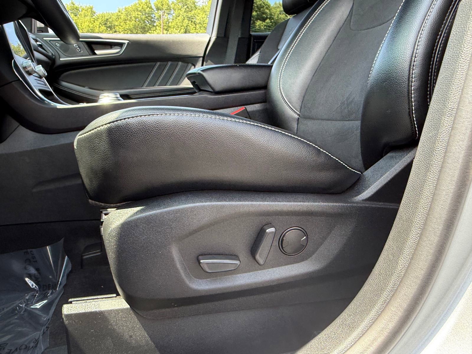 Used 2024 Ford Edge ST image 23