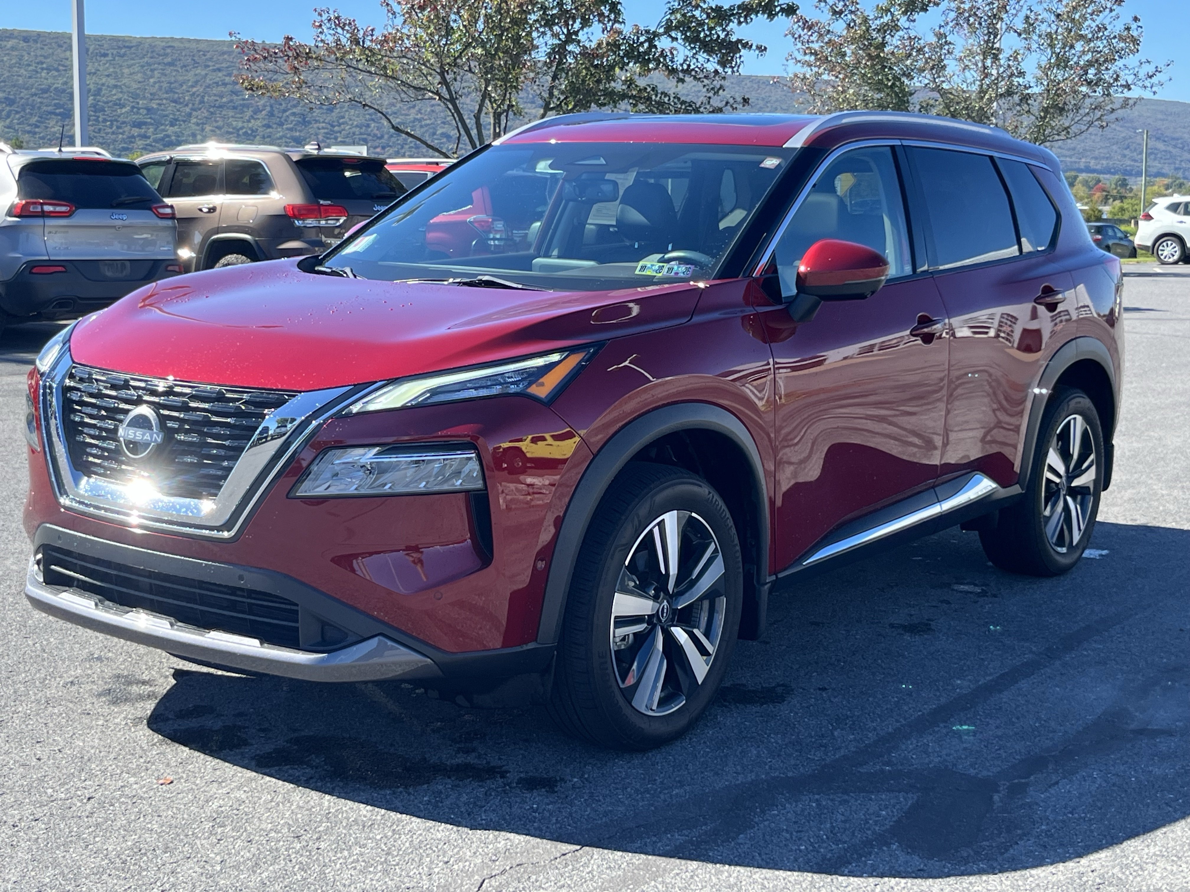 Used 2023 Nissan Rogue SL w/ SL Premium Package AWD/4WD image 6