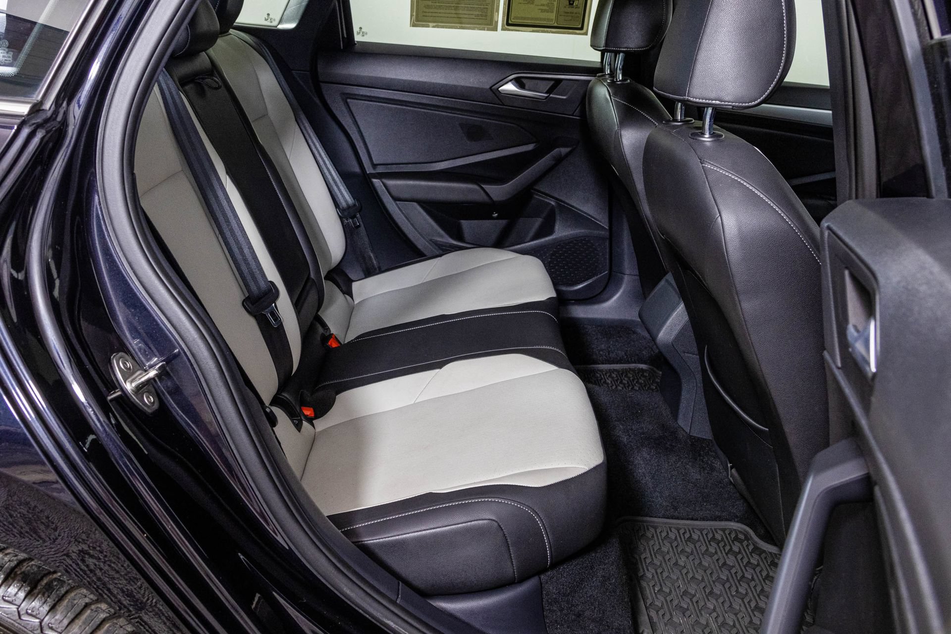 Used 2020 Volkswagen Jetta R-Line FWD image 42
