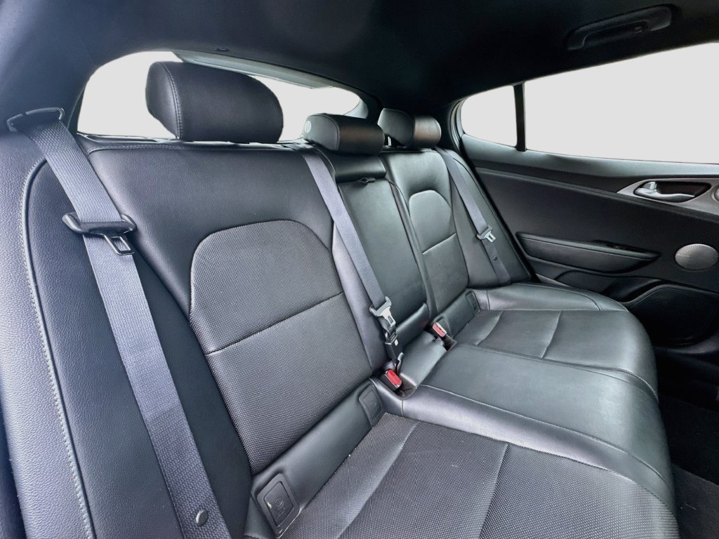 Used 2019 Kia Stinger GT1 AWD/4WD image 28