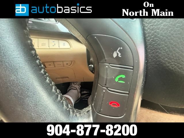 Used 2017 Hyundai Azera Limited FWD image 35