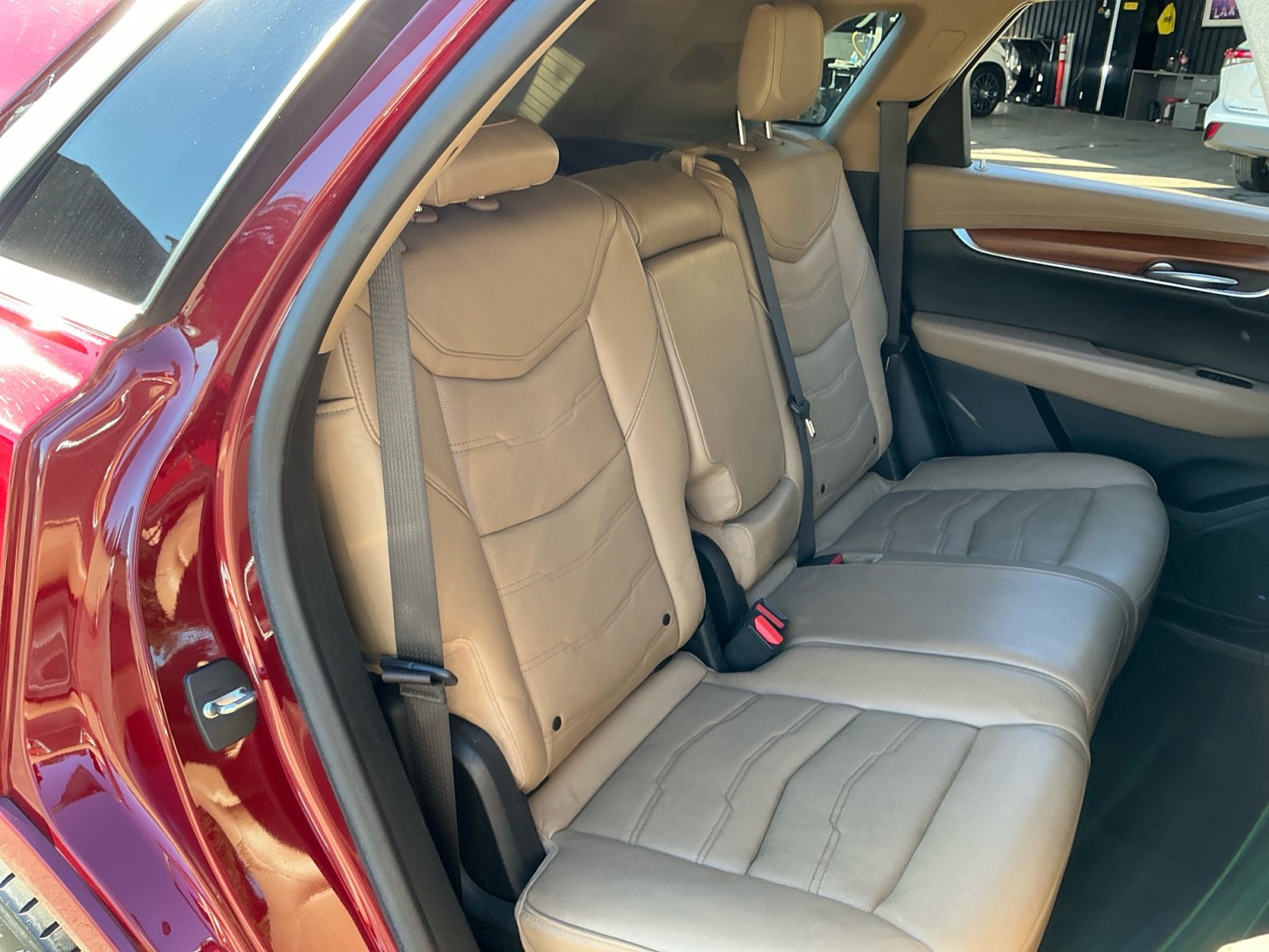 Used 2017 Cadillac XT5 Platinum w/ Driver Assist Package image 21