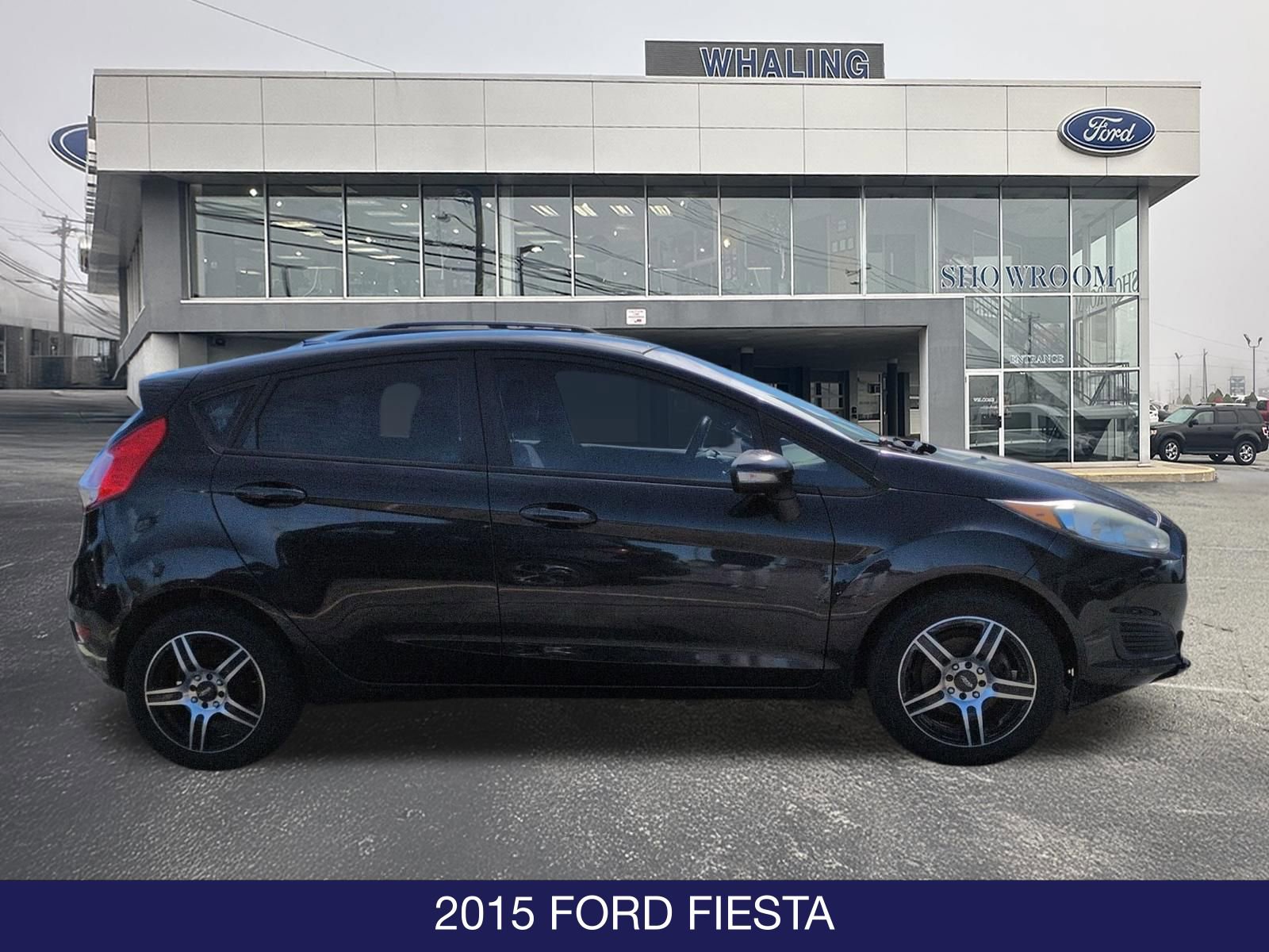 Used 2015 Ford Fiesta SE image 2