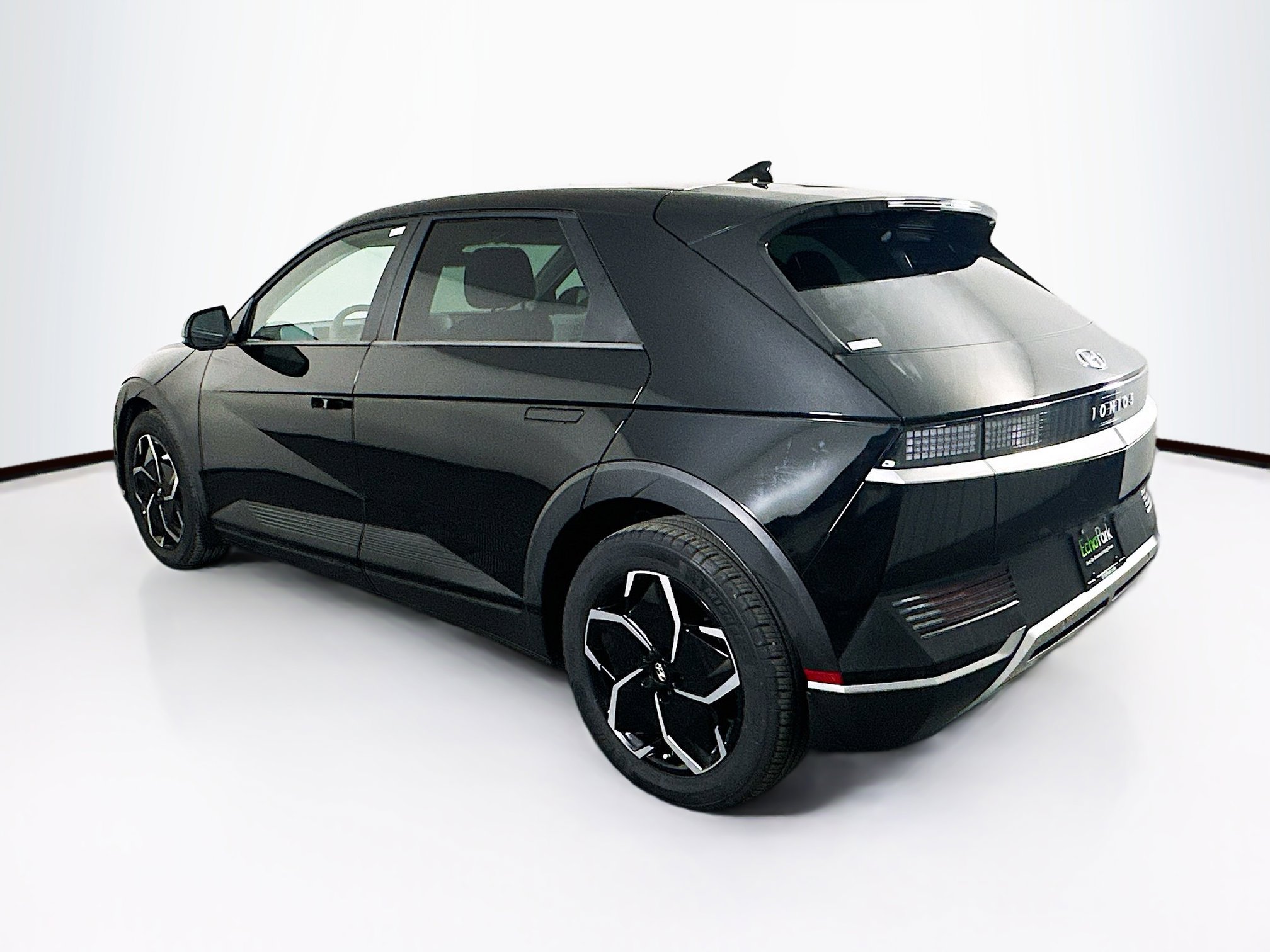 Used 2024 Hyundai Ioniq 5 SEL image 5