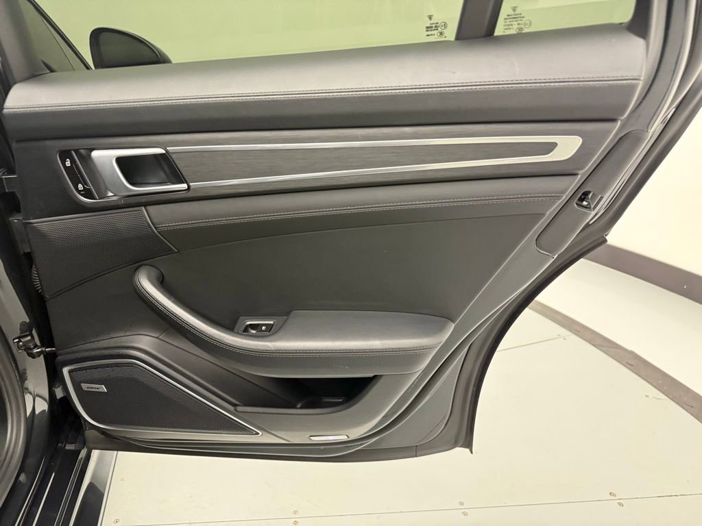 Used 2020 Porsche Panamera GTS image 33