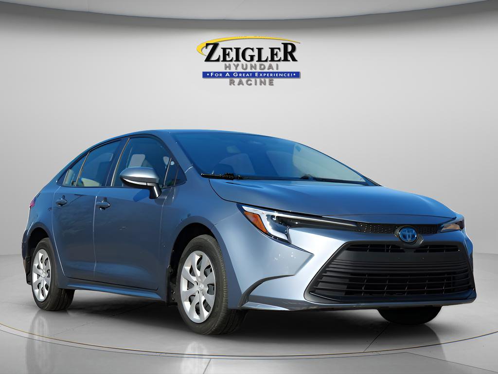 Used 2024 Toyota Corolla XLE image 1