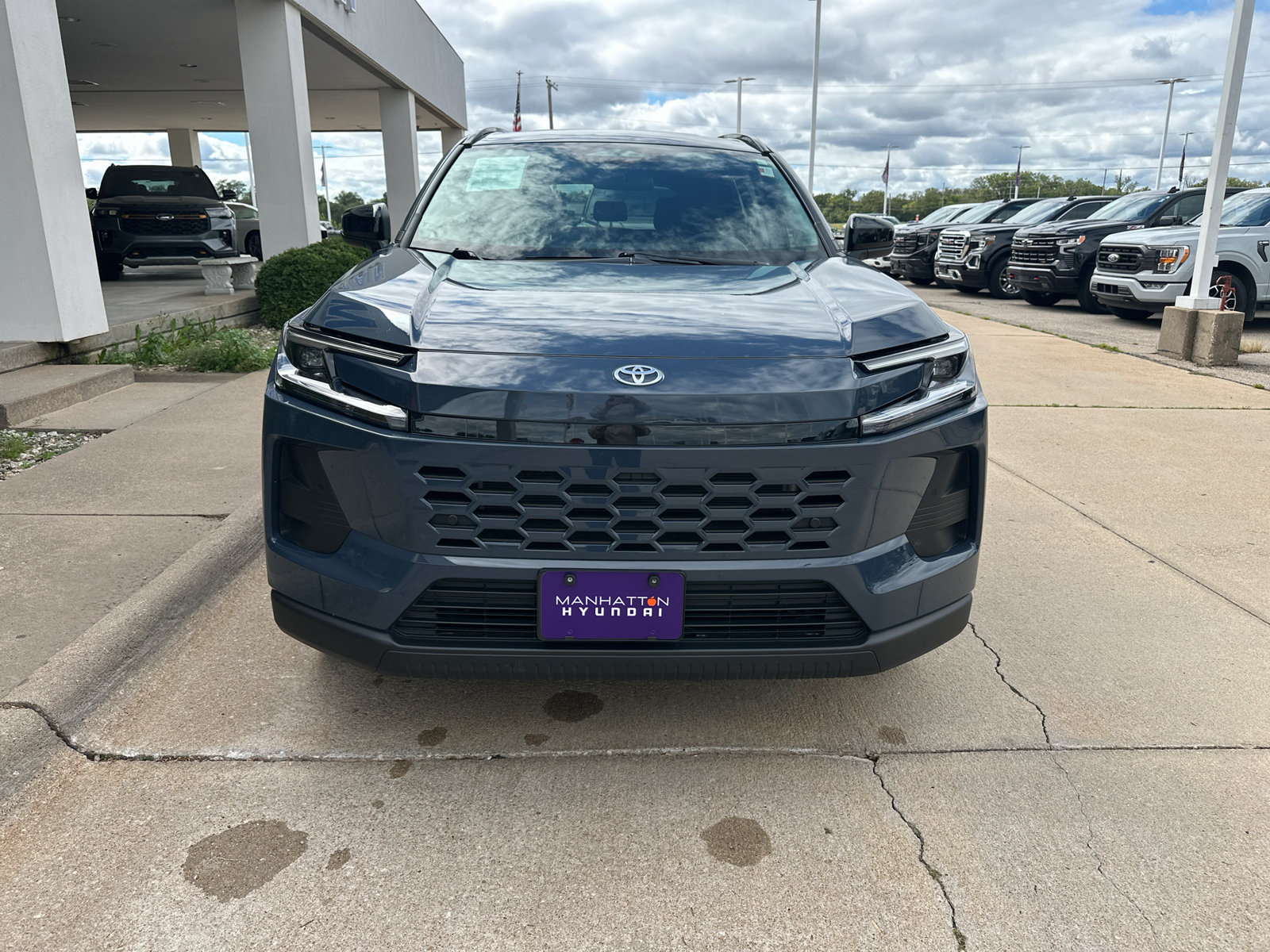 Used 2026 Toyota RAV4 XLE Premium FWD image 13