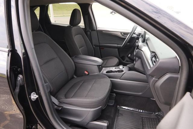 Certified 2025 Ford Escape Active AWD/4WD image 25