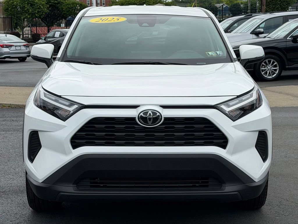 Used 2025 Toyota RAV4 LE AWD/4WD image 24