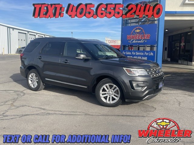 Used 2017 Ford Explorer XLT image 1