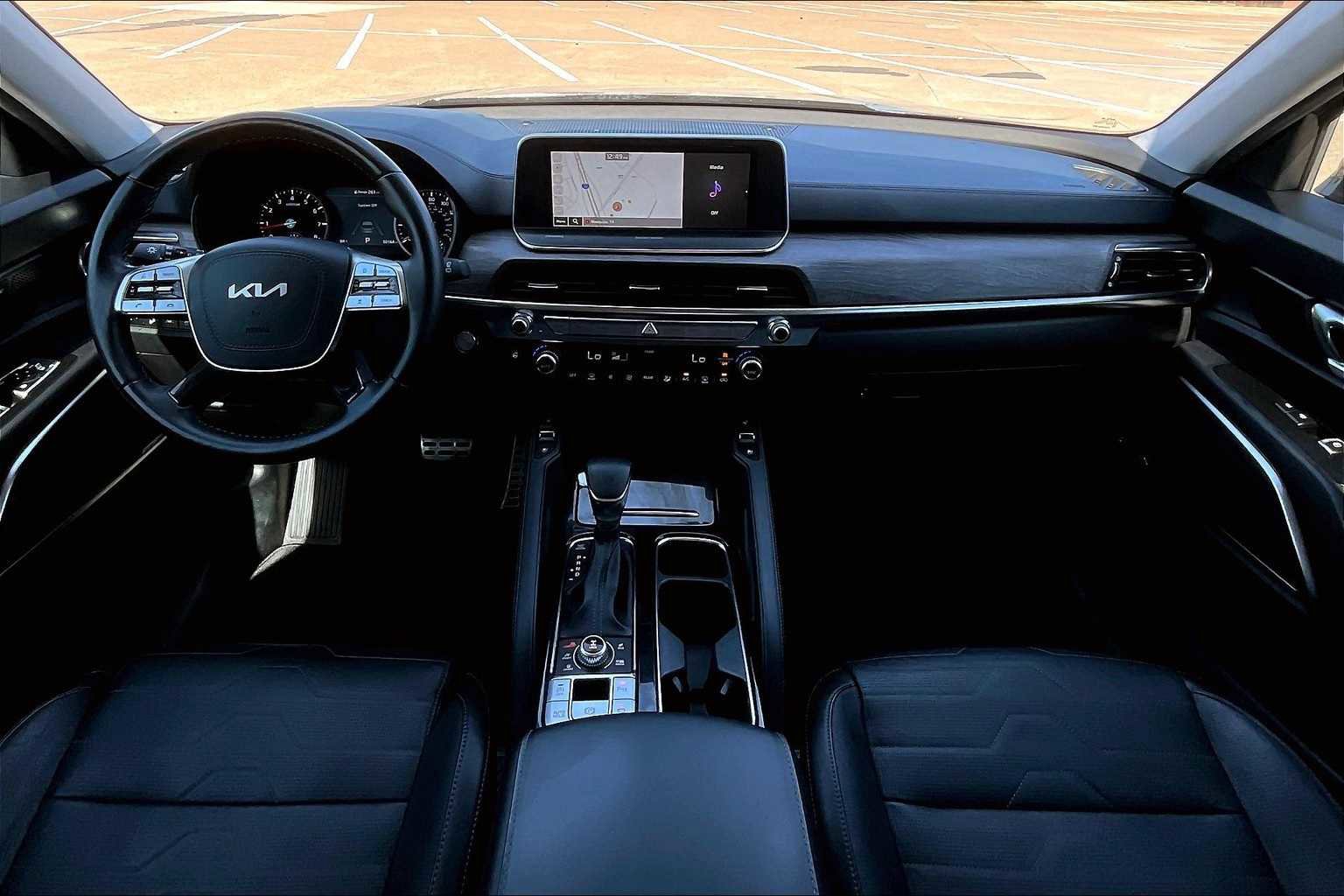 Certified 2022 Kia Telluride SX w/ SX Prestige Package image 10