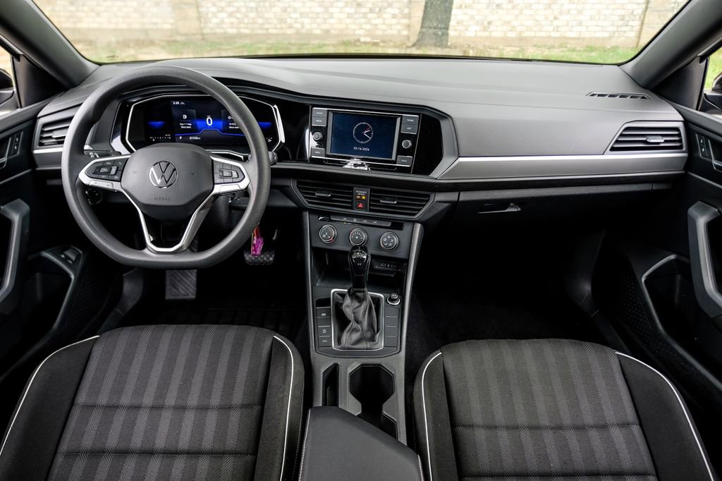 Used 2022 Volkswagen Jetta Sport image 5