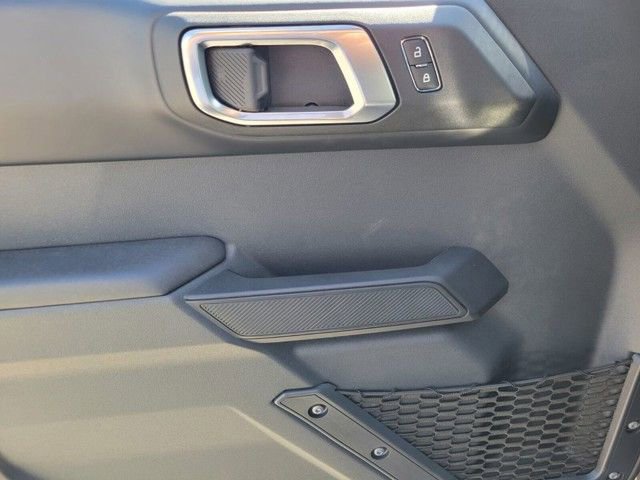 New 2025 Ford Bronco Badlands image 14