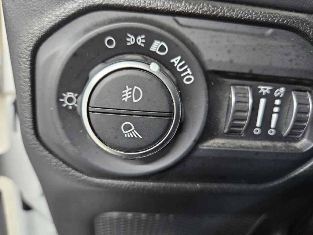 Used 2021 Jeep Gladiator Overland image 21