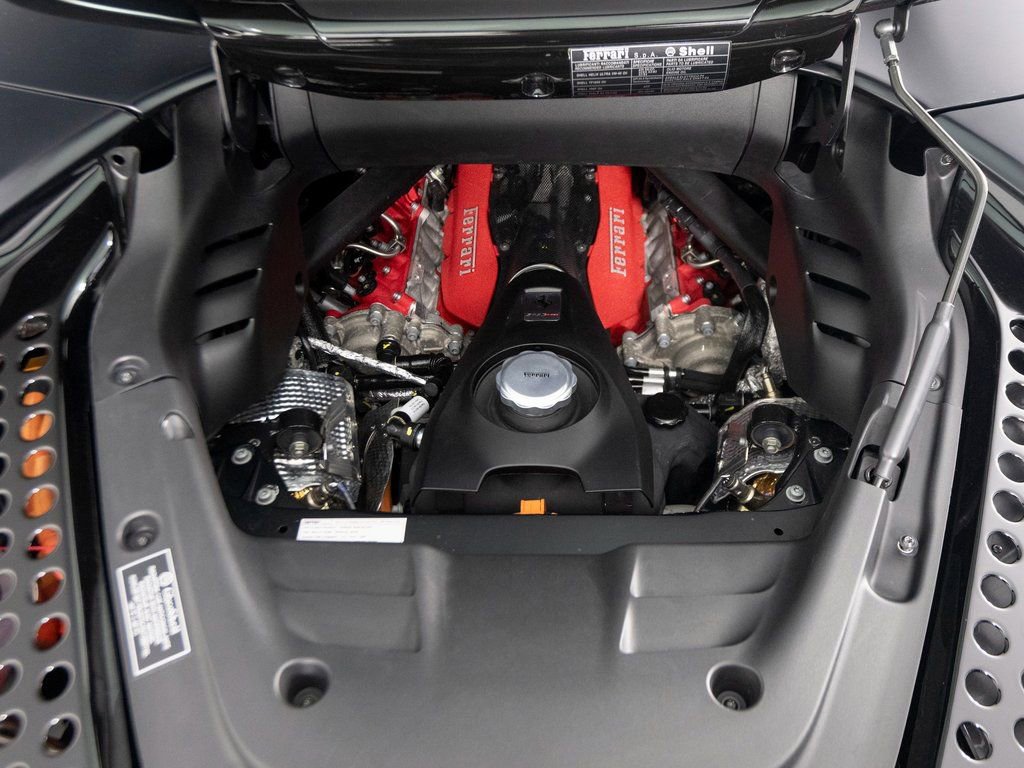 Used 2024 Ferrari SF90 Spider image 45